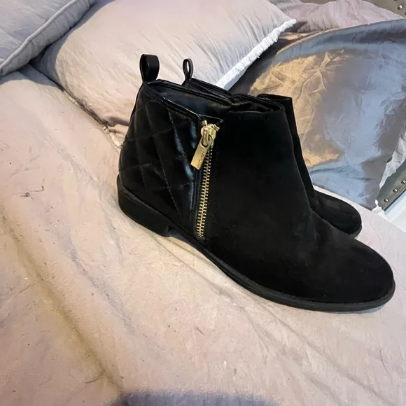 NINE WEST Black Boots - Picture 3 of 5